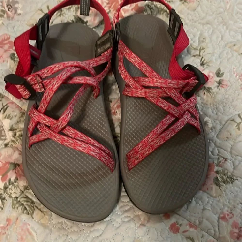 Chaco’s size 6